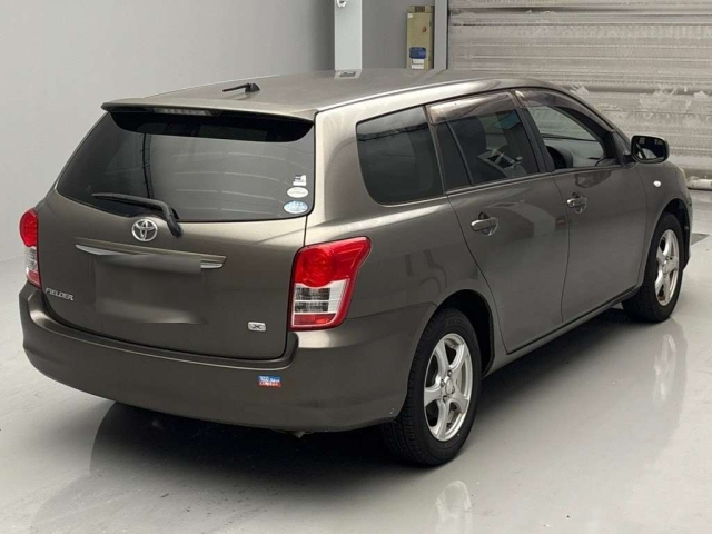 TOYOTA COROLLA FIELDER 2010