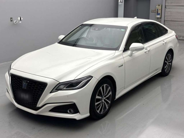 TOYOTA CROWN 2018