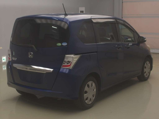 HONDA FREED 2013