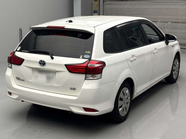 TOYOTA COROLLA FIELDER 2015
