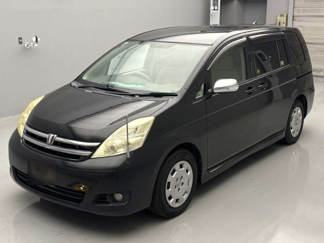 TOYOTA ISIS 2010