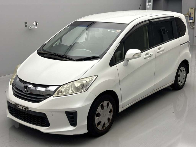 HONDA FREED 2015