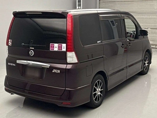 NISSAN SERENA 2010