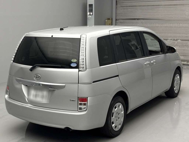 TOYOTA ISIS 2015