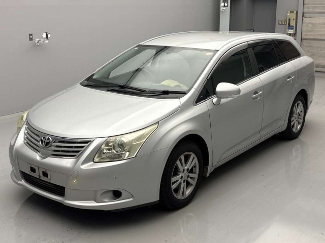 TOYOTA AVENSIS WAGON 2012