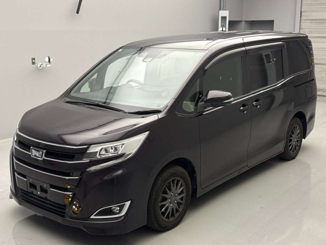 TOYOTA NOAH 2020