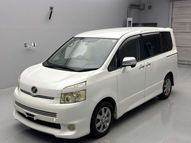 TOYOTA VOXY 2008