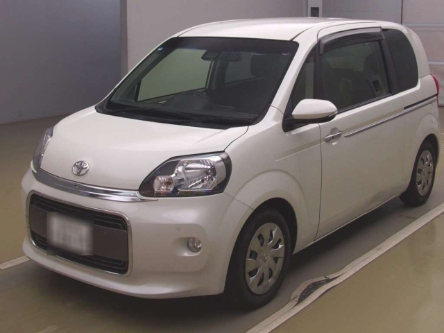 TOYOTA PORTE 2020
