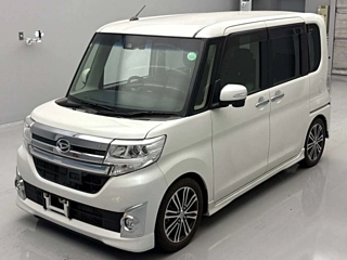 DAIHATSU TANTO 2015