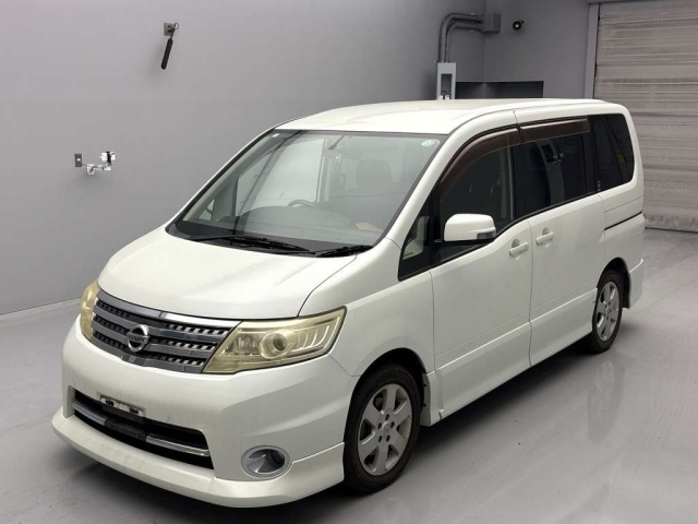 NISSAN SERENA 2010