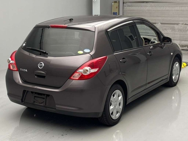 NISSAN TIIDA 2008