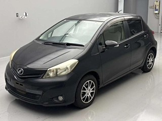 TOYOTA VITZ 2012