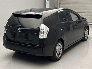 TOYOTA PRIUS ALPHA 2014