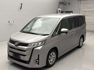 TOYOTA NOAH 2022