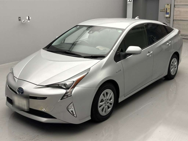 TOYOTA PRIUS 2017