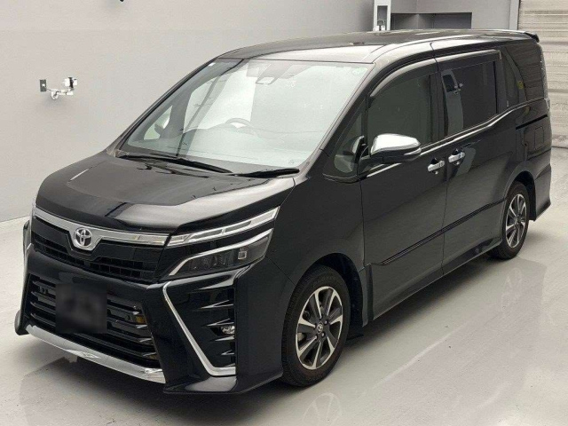 TOYOTA VOXY 2020