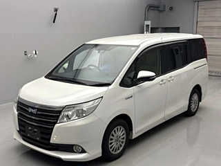 TOYOTA NOAH 2016