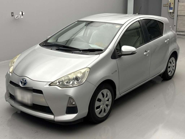 TOYOTA AQUA 2014