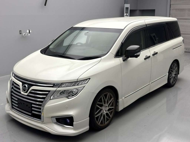 NISSAN ELGRAND 2017