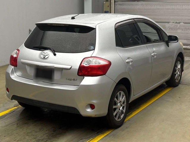 TOYOTA AURIS 2011