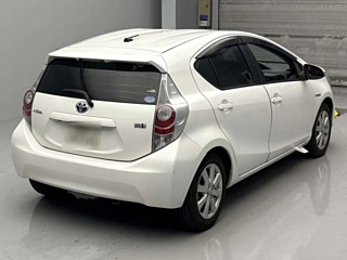 TOYOTA AQUA 2014