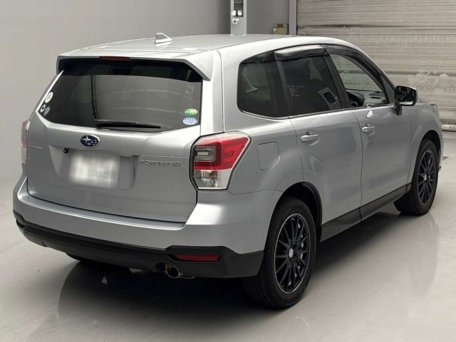 SUBARU FORESTER 2017