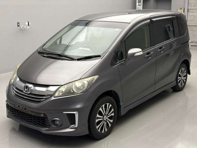 HONDA FREED 2015