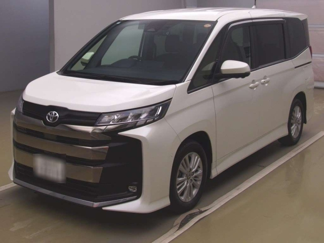 TOYOTA NOAH 2024