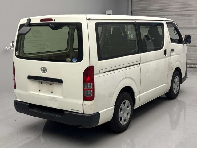 TOYOTA HIACE VAN 2014