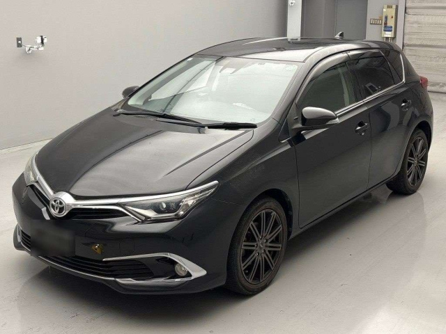 TOYOTA AURIS 2016