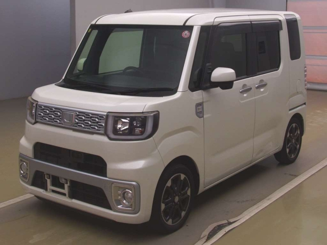DAIHATSU WAKE 2014