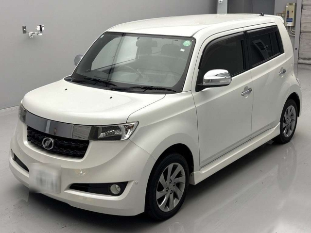 TOYOTA BB 2014