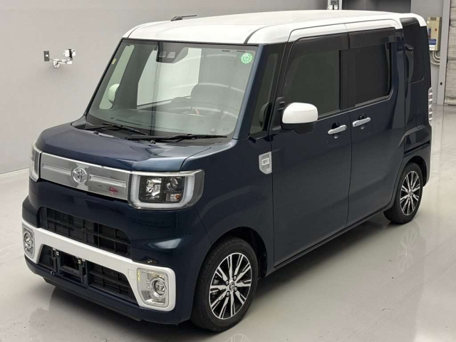 TOYOTA PIXIS MEGA 2020
