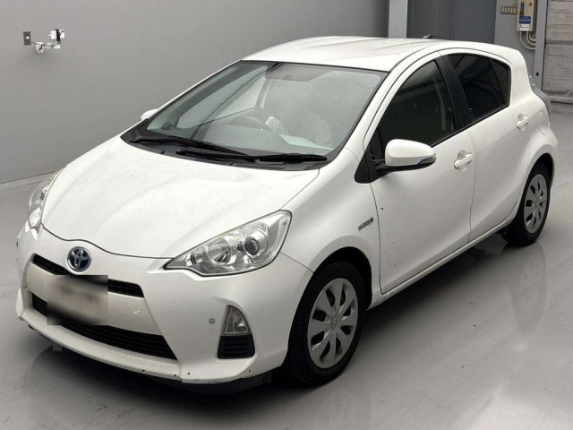 TOYOTA AQUA 2014