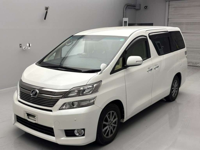 TOYOTA VELLFIRE 2014