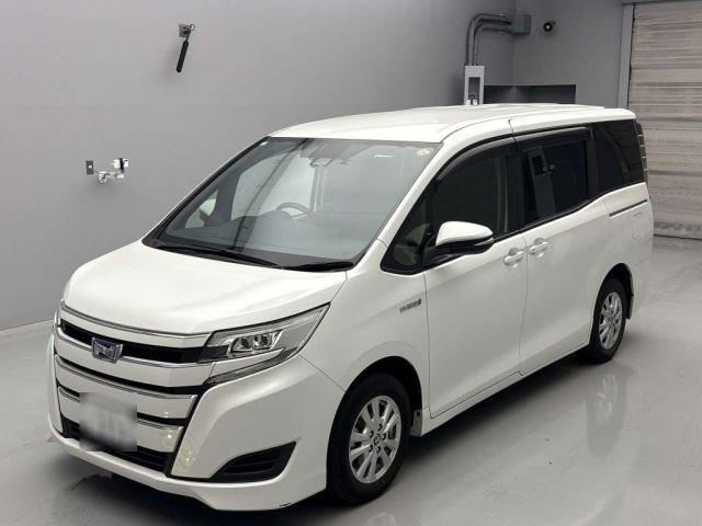 TOYOTA NOAH 2020