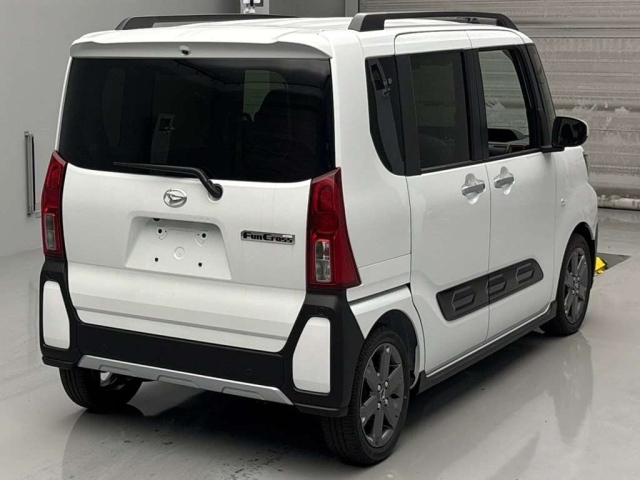 DAIHATSU TANTO 2024