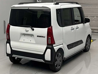 DAIHATSU TANTO 2024
