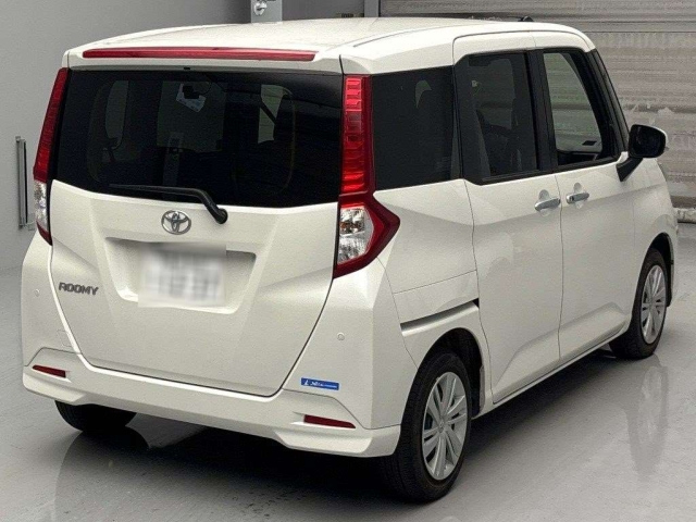 TOYOTA ROOMY 2022