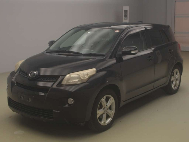 TOYOTA IST 2011