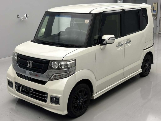 HONDA N BOX 2017
