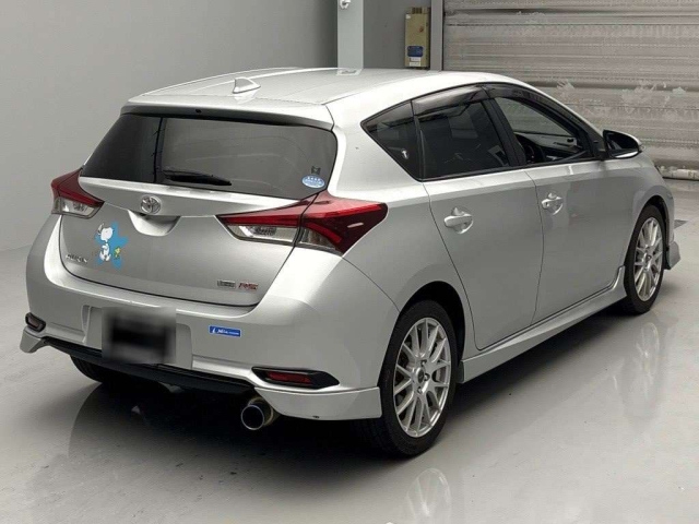 TOYOTA AURIS 2017