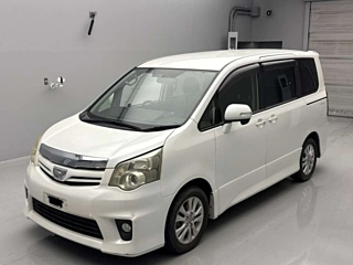TOYOTA NOAH 2012
