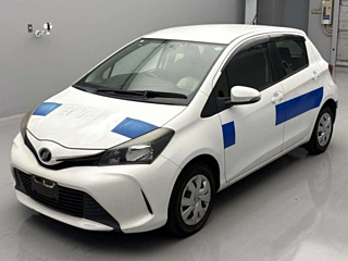 TOYOTA VITZ 2014