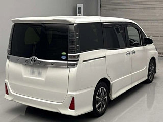 TOYOTA VOXY 2018