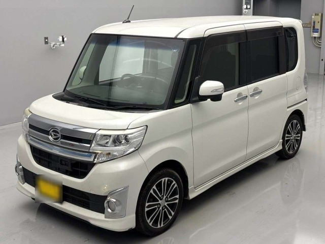 DAIHATSU TANTO 2015