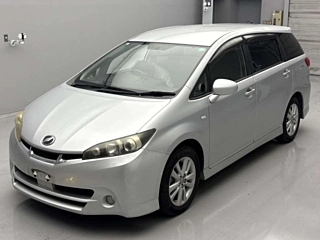TOYOTA WISH 2010