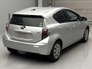 TOYOTA AQUA 2012
