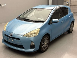 TOYOTA AQUA 2012
