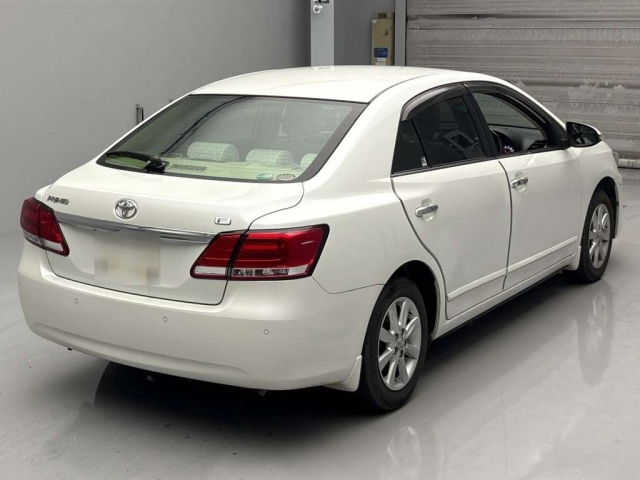 TOYOTA PREMIO 2016